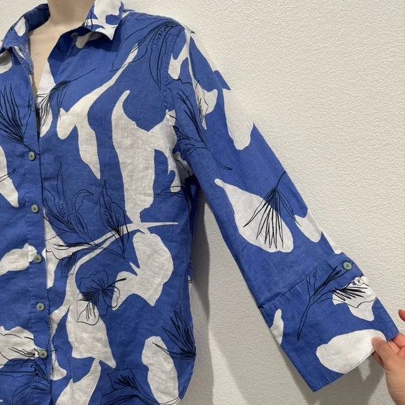 Chicos Linen Button Up Blouse Top Size 12 Floral Tropical Blue & White Coastal - Picture 4 of 12